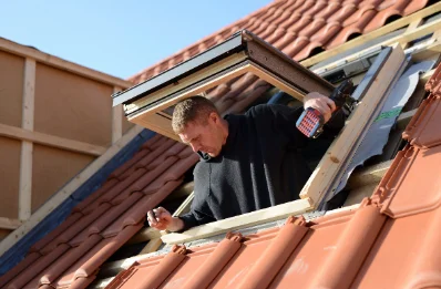 Pose de fenêtres de toit Velux aux Goulles